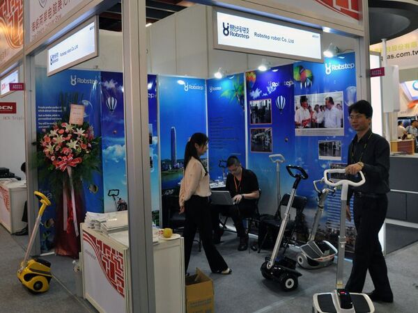 COMPUTEXで見つけたスマホ関連面白グッズ