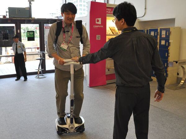 COMPUTEXで見つけたスマホ関連面白グッズ