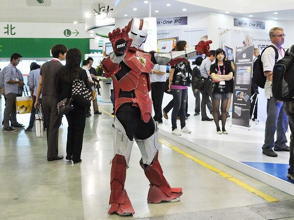 COMPUTEXで見つけたスマホ関連面白グッズ