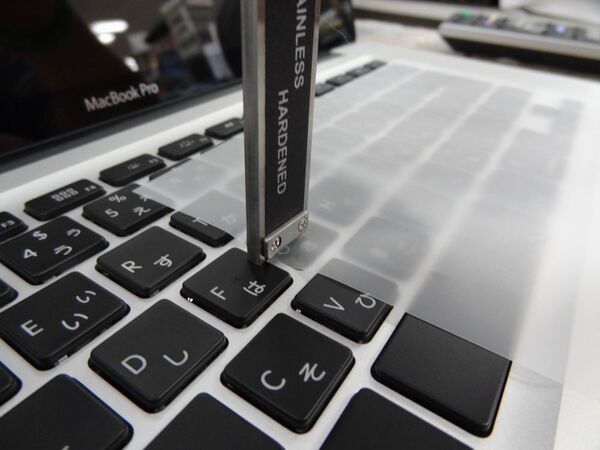 RetinaなMacBook Proのキーストロークと重さを実測