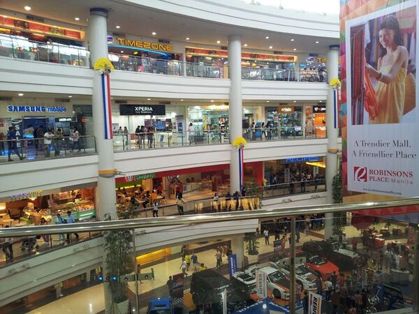 マニラのショッピングモールでスマホを探そう