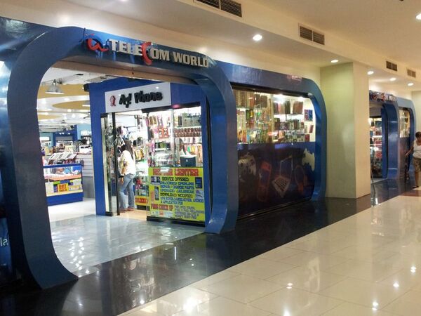 マニラのショッピングモールでスマホを探そう