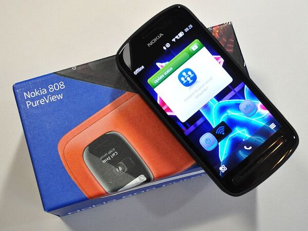 マニラのショッピングモールでスマホを探そう