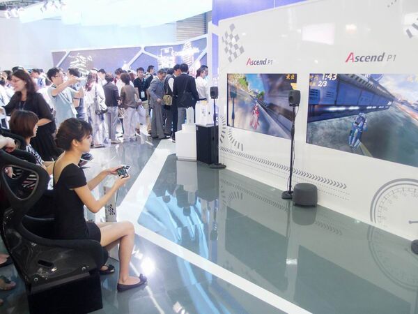 ファーウェイはクアッドからLTE端末まで網羅（Mobile Asia Expo）