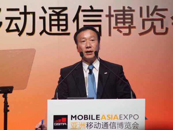 新社長登壇! 非土管化を上海で叫ぶドコモ：Mobile Asia Expo