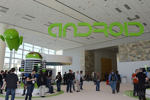 Google PlexにJelly Beanのドロイド君が登場 とにかくドロイドがいっぱい