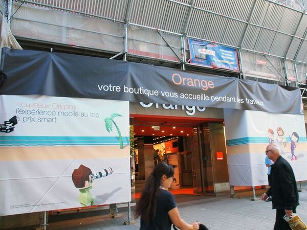 パリのプリペイドSIMとWindows Phone端末