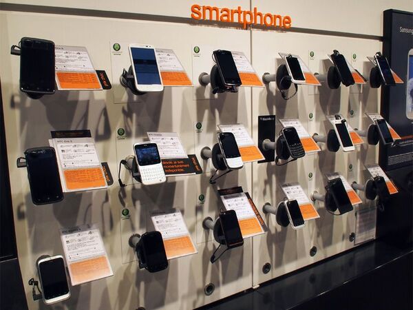 パリのプリペイドSIMとWindows Phone端末