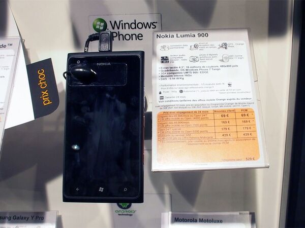 パリのプリペイドSIMとWindows Phone端末