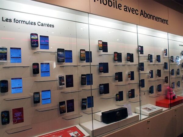 パリのプリペイドSIMとWindows Phone端末