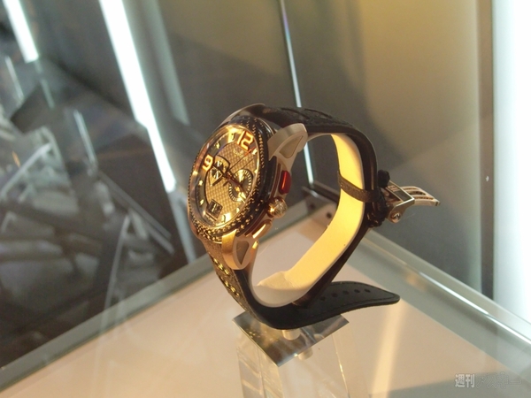 L-EVOLUTION Chronographe Flyback a Rattrapante Grande Date