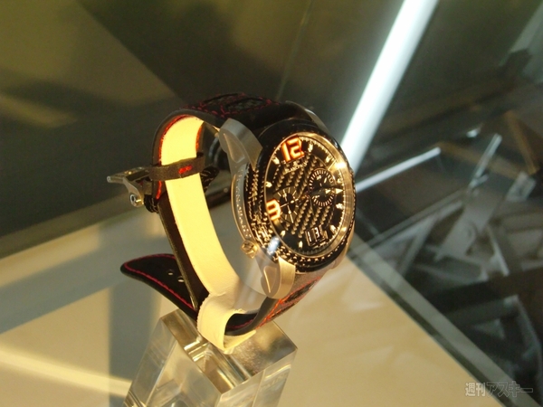 L-EVOLUTION Chronographe Flyback a Rattrapante Grande Date