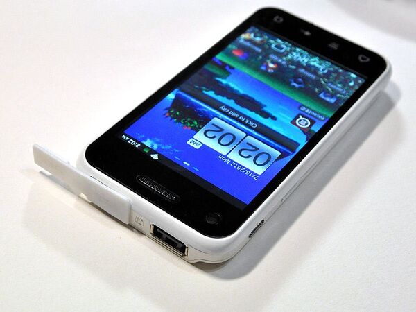 アレに繋がる世界初の中華スマホが登場