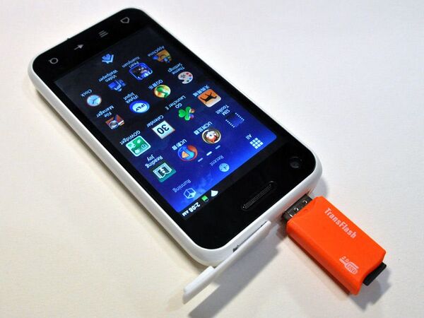 アレに繋がる世界初の中華スマホが登場