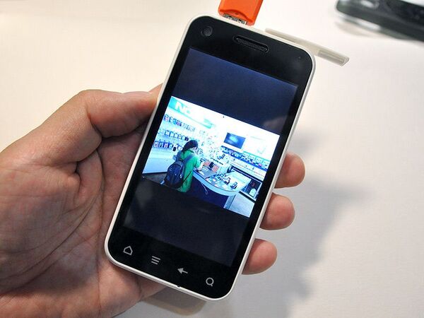 アレに繋がる世界初の中華スマホが登場