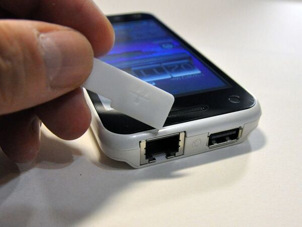 アレに繋がる世界初の中華スマホが登場