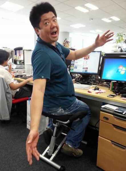 万年腰痛持ちのための特効薬的チェアー