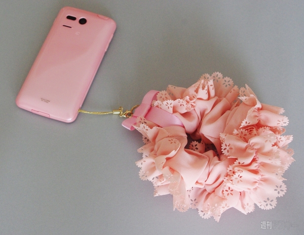 『PANTONE 5 107SH』