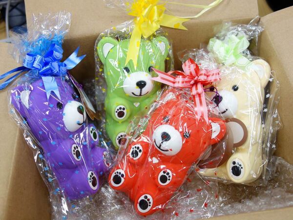 実用性度外視のiPhone用クマ型ケースなのだガオー！