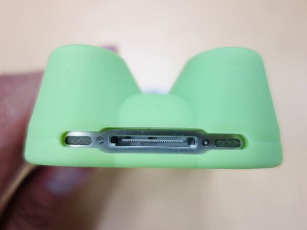 実用性度外視のiPhone用クマ型ケースなのだガオー！