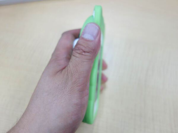 実用性度外視のiPhone用クマ型ケースなのだガオー！