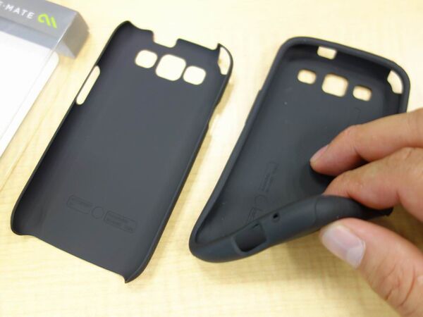GALAXY S III用鉄壁防御ジャケット『Hybrid Tough Case』