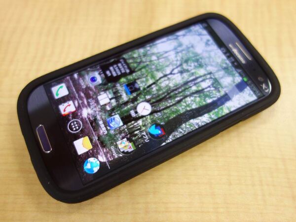 GALAXY S III用鉄壁防御ジャケット『Hybrid Tough Case』