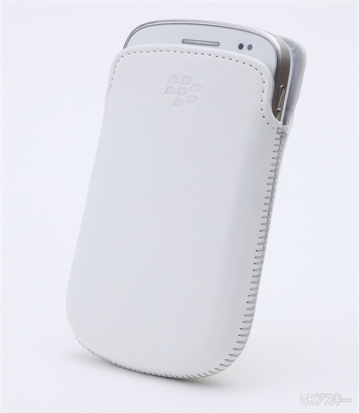 BlackBerry Bold 9900 white