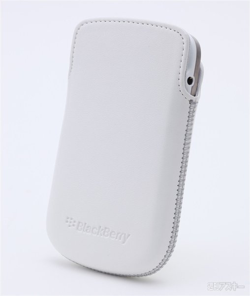 BlackBerry Bold 9900 white