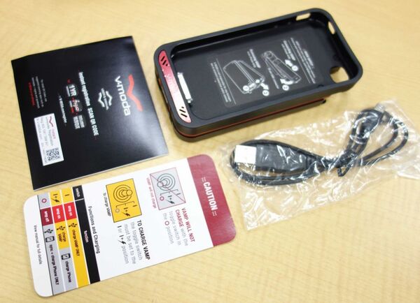 iPhoneを超高音質化するジャケット型ヘッドホンアンプ