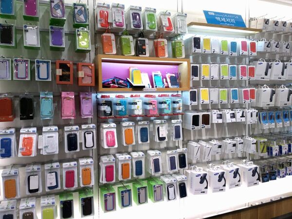 GALAXY S IIIの純正アクセサリーをソウルでゲット