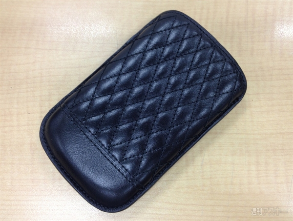 BlackBerry Bold 9900 white cases