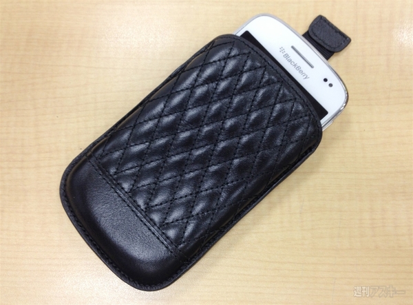 BlackBerry Bold 9900 white cases