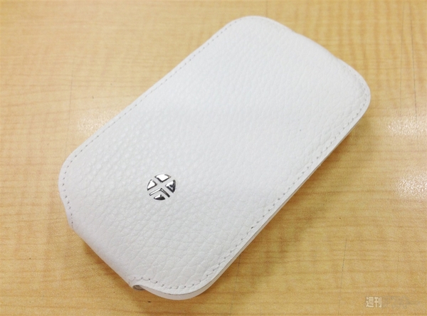 BlackBerry Bold 9900 white cases