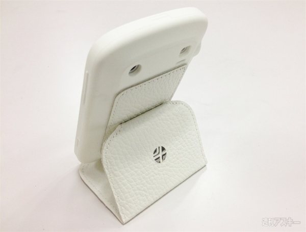 BlackBerry Bold 9900 white cases