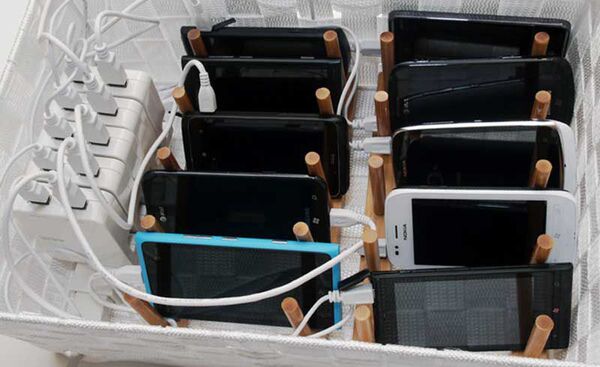 10台のWindows Phoneを効率よく充電する