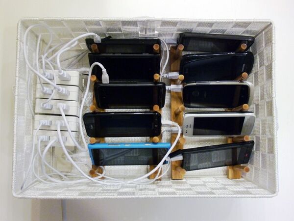 10台のWindows Phoneを効率よく充電する