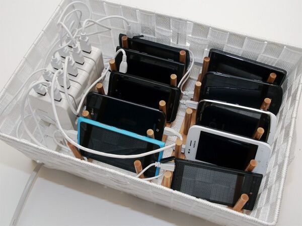 10台のWindows Phoneを効率よく充電する