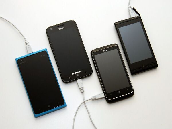 10台のWindows Phoneを効率よく充電する