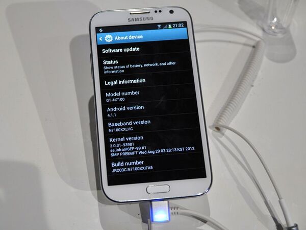 サムスン電子、GALAXY Note IIとGALAXY Cameraを発表