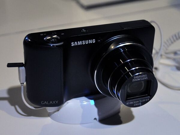サムスン電子、GALAXY Note IIとGALAXY Cameraを発表