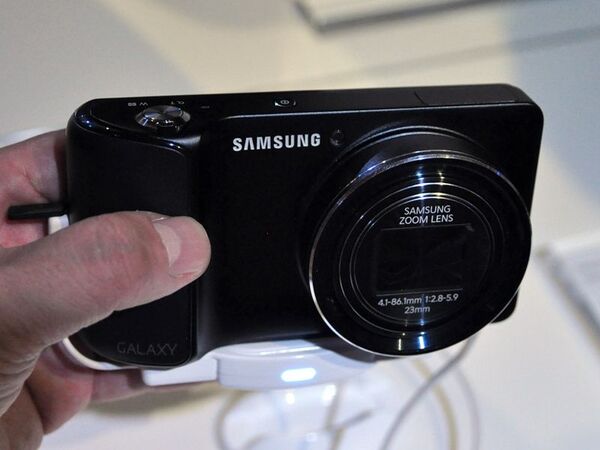 サムスン電子、GALAXY Note IIとGALAXY Cameraを発表