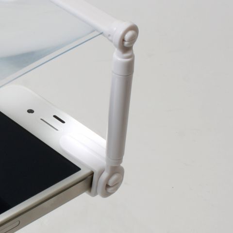 iPhone5を待たずして画面を拡大するiPhone用ルーペ