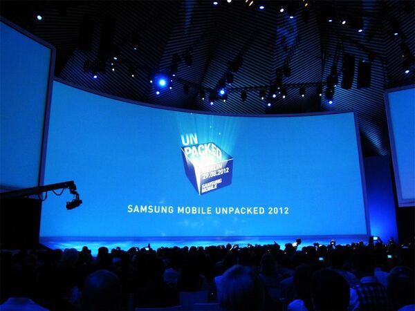 サムスンがWindows Phone 8端末を発表