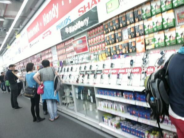 ドイツで手軽に買えるSIMフリースマホを探す