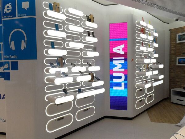 世界最速！ 本家ノキアストアでLumia 920と820を見てきた