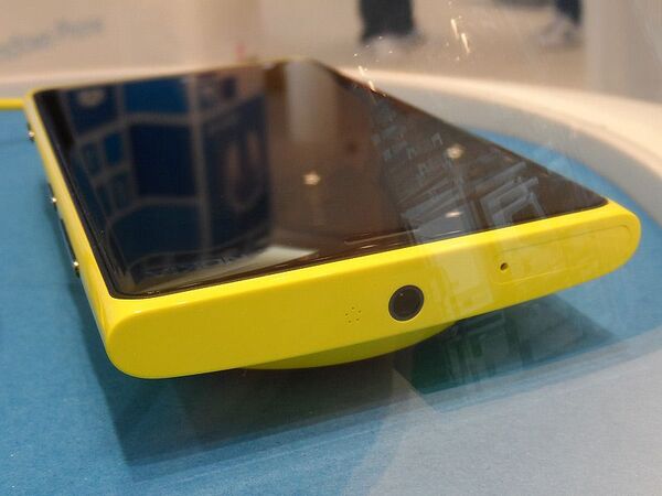 世界最速！ 本家ノキアストアでLumia 920と820を見てきた