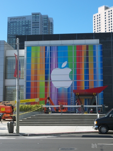 iPhone5発表会場 設営風景