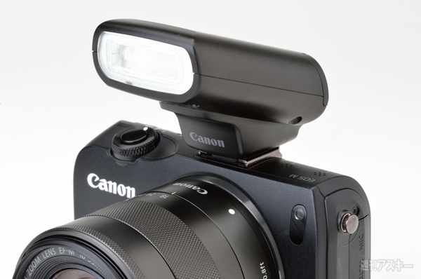 EOS M ダブルレンズキット