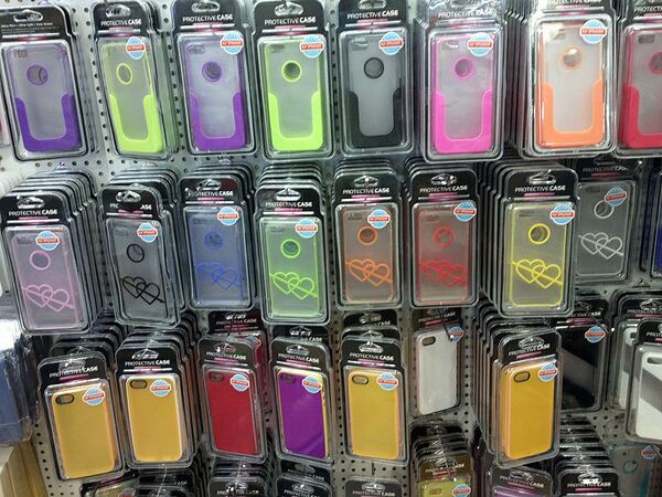 すでに中国では大量生産中！ iPhone 5のカバーがザックザク